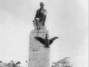 Estatua de Udón Pérez
