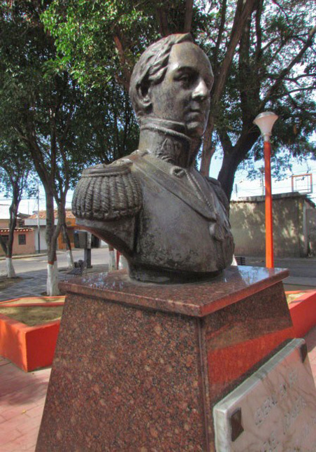 Busto de bronce de Rafael Urdaneta, robado de la plaza homónima de Coro en 2017. Foto Southamericanposcard.