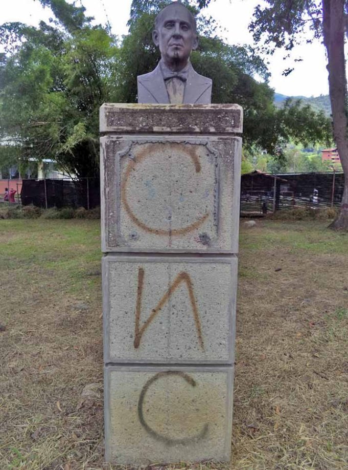 Monumento a Julio Sardi, tras su restauración en 2008. Finalmente desapareció del parque de Los Escritores Merideños. Foto Samuel Hurtado Camargo, 21 de junio de 2017