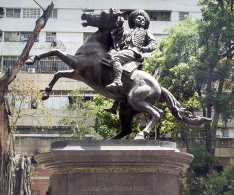 Monumento a José Antonio Páez en El Paraíso (Andrés Pérez Mujica, 1903). Foto de la ong ordenvenezuela.org, abril de 2018.