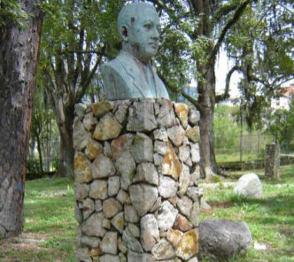 Busto de Emilio Menotti Spósito